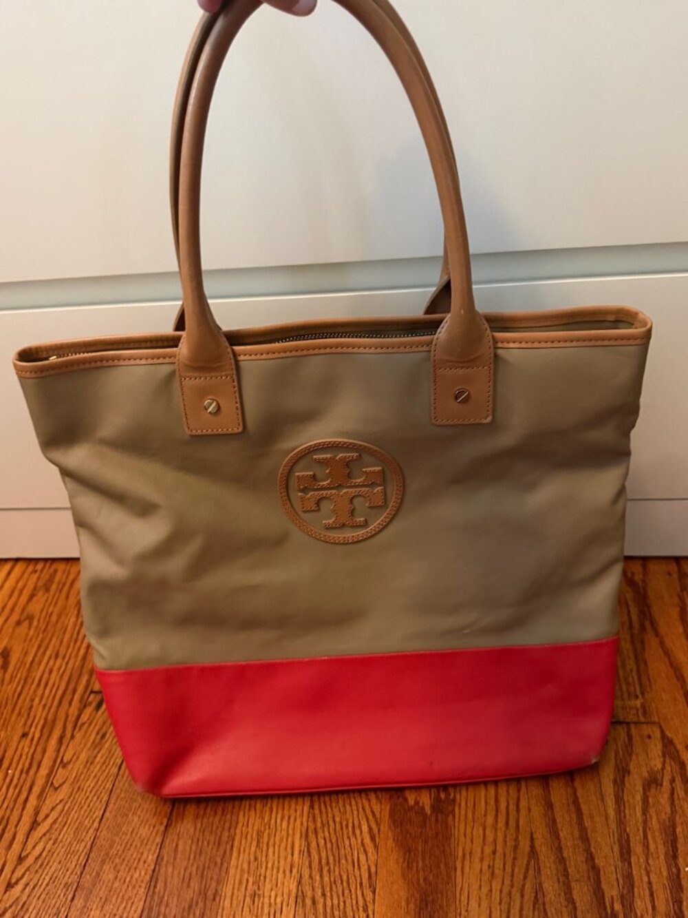 Authentic Tory Burch Jaden Tote Bag – Style #31129620